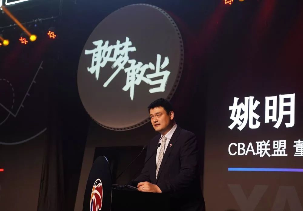 被监禁犯的清纯美人2017